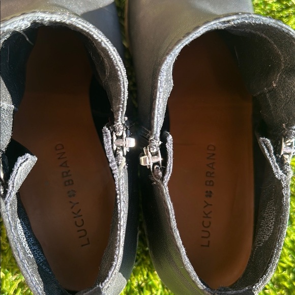 Lucky Brand Black Ankle Boots Women’s Size 7 1/2 - Picture 4 of 6